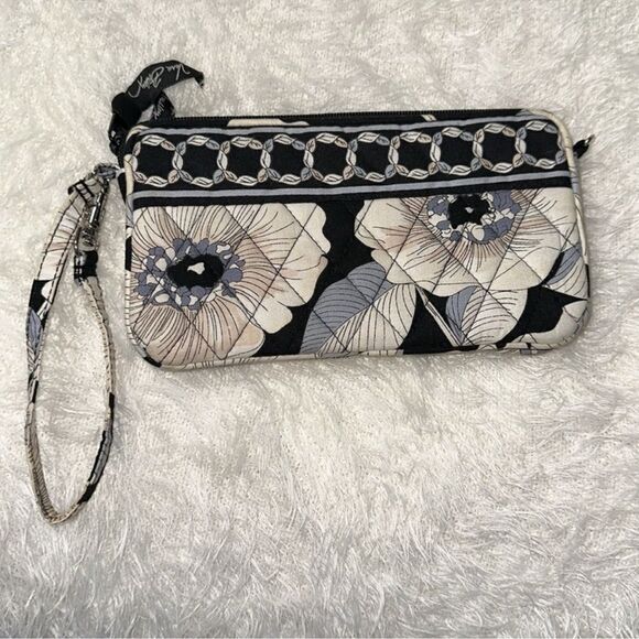 Vera Bradley Camellia Black Ivory Gray Floral Quilted Cotton Wristlet Wallet - Picture 1 of 13